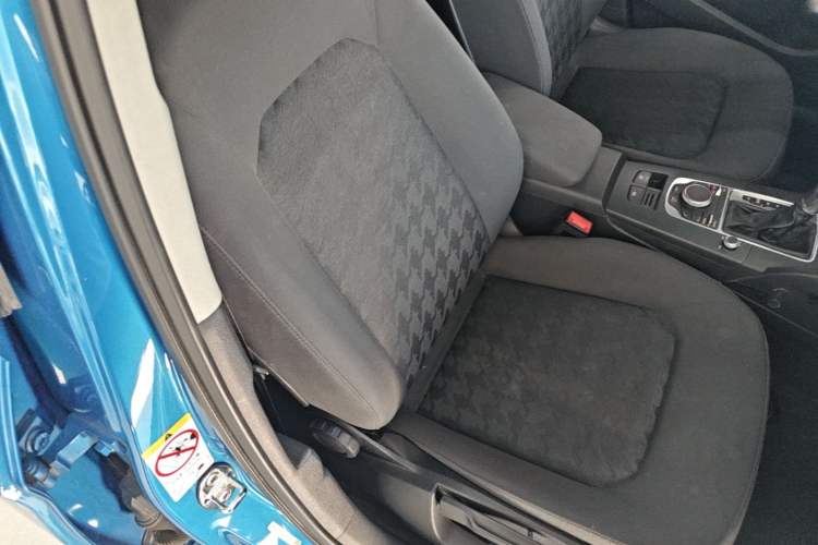 Used Audi A3 2016 Limousine 35 TFSI Prestige Edition Right Front Seat