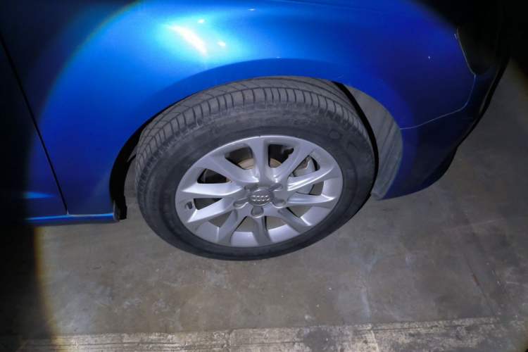 Used Audi A3 2016 Sportback 35 TFSI Ambition Right Front Wheel Hub