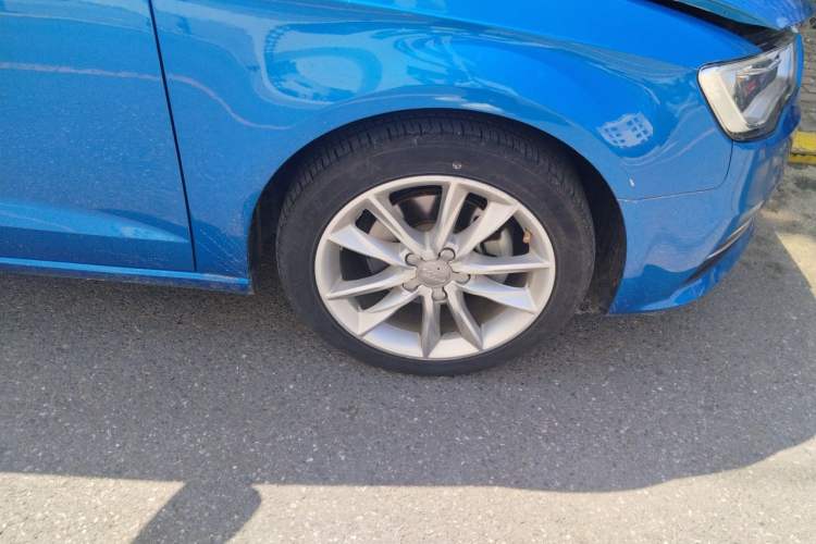 Used Audi A3 2016 Sportback 35 TFSI Style Edition Right Front Wheel Hub