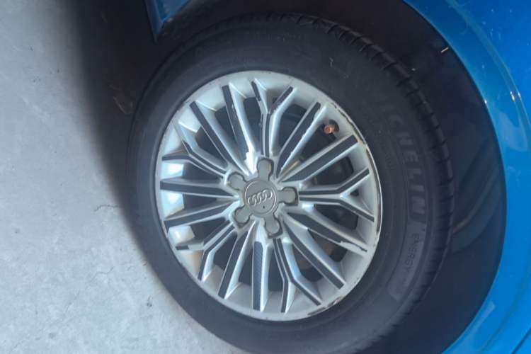 Used Audi A3 2016 Limousine 35 TFSI Prestige Edition Right Rear Wheel Hub