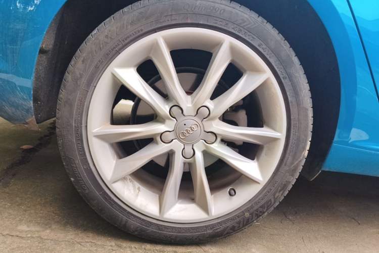 Used Audi A3 2016 Sportback 35 TFSI Style Edition Right Rear Wheel Hub
