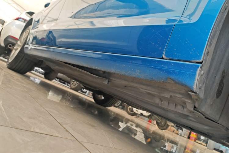 Used Audi A3 2016 Limousine 35 TFSI Style Edition Right Side Sill