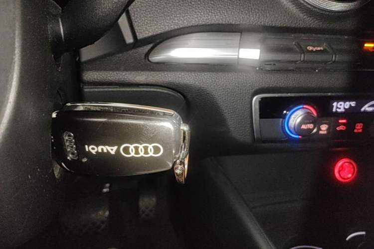 Used Audi A3 2016 Sportback 35 TFSI Style Edition Vehicle Key