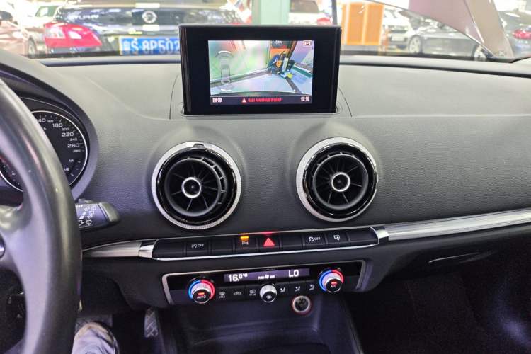 Used Audi A3 2016 Sportback 35 TFSI Style Edition Audio And AC Panel