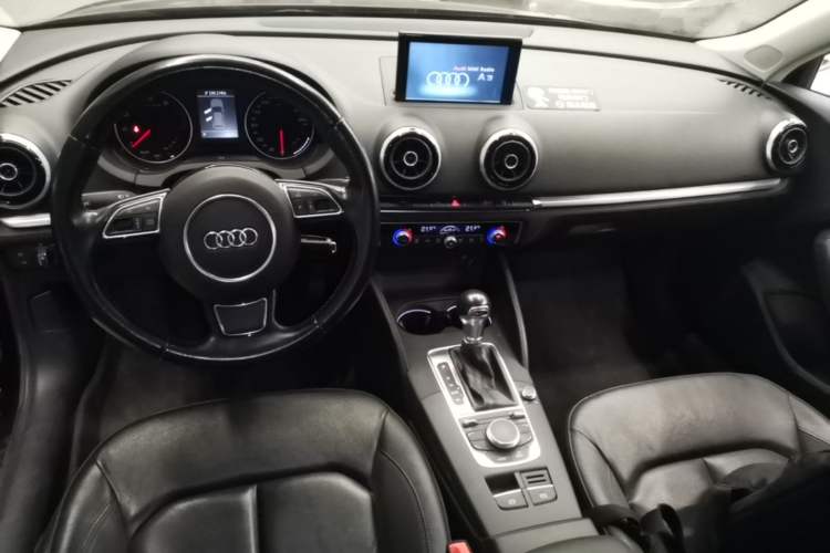 Used Audi A3 2016 Sportback 35 TFSI Style Edition Center Console