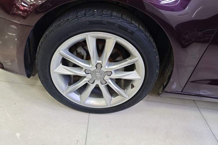 Used Audi A3 2016 Sportback 35 TFSI Style Edition Left Front Wheel Hub