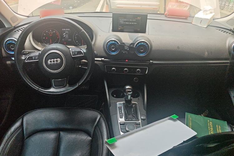 Used Audi A3 2016 Sportback 35 TFSI Ambition Center Console