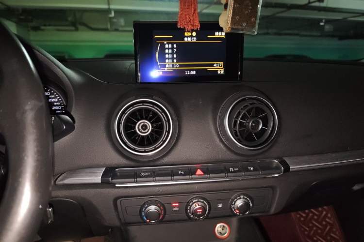 Used Audi A3 2016 Sportback 35 TFSI Ambition Audio And AC Panel