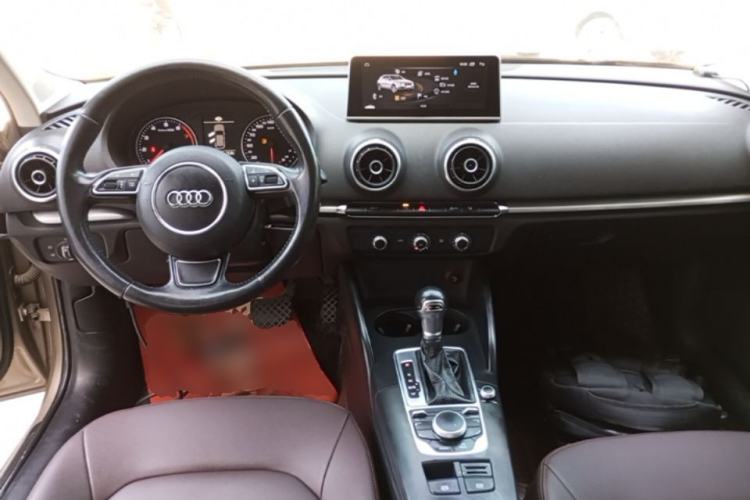 Used Audi A3 2016 Sportback 35 TFSI Ambition Center Console