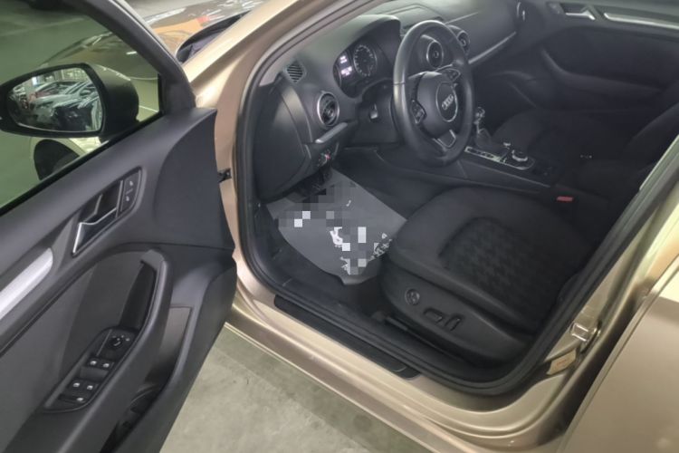 Used Audi A3 2016 Limousine 35 TFSI Prestige Edition Driver Seat