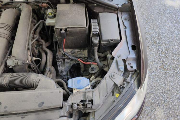 Used Audi A3 2016 Limousine 35 TFSI Style Edition Engine Bay Left