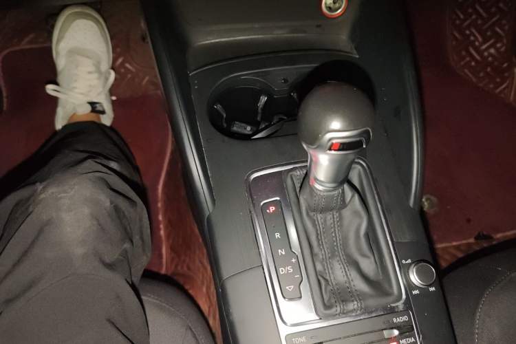 Used Audi A3 2016 Sportback 35 TFSI Ambition Gear Lever