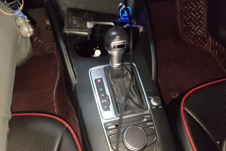 Used Audi A3 2016 Sportback 35 TFSI Ambition Gear Lever