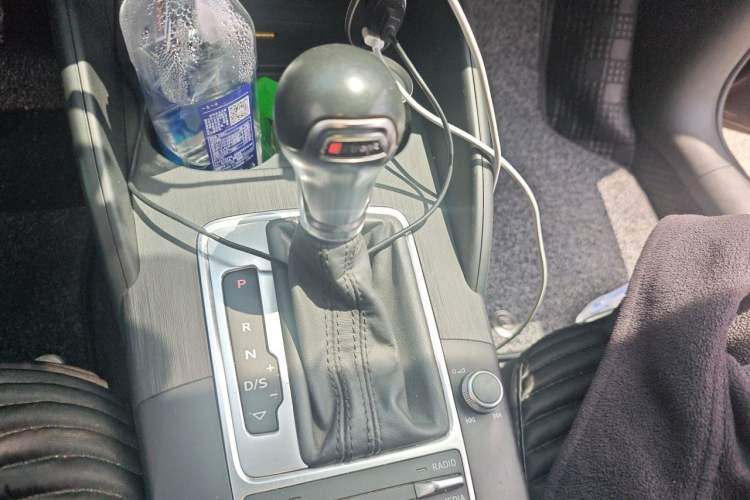 Used Audi A3 2016 Limousine 35 TFSI Prestige Edition Gear Lever