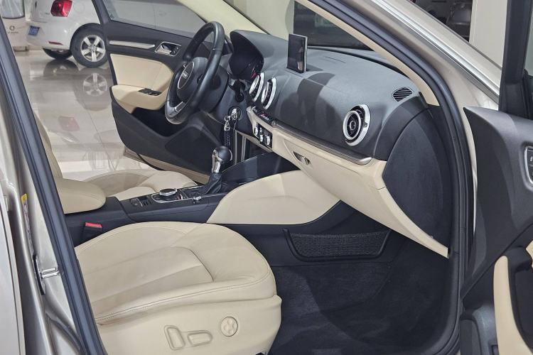 Used Audi A3 2016 Sportback 35 TFSI Style Edition Interior 12