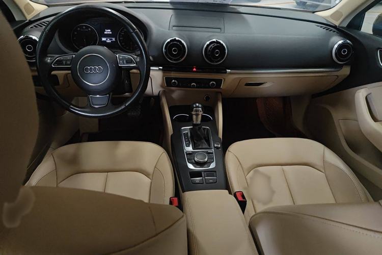 Used Audi A3 2016 Limousine 35 TFSI Style Edition Interior 2