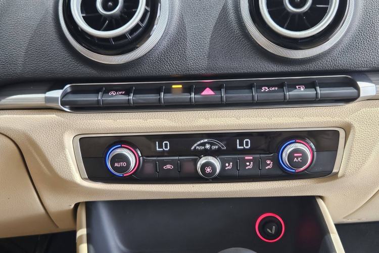 Used Audi A3 2016 Sportback 35 TFSI Style Edition Interior 4