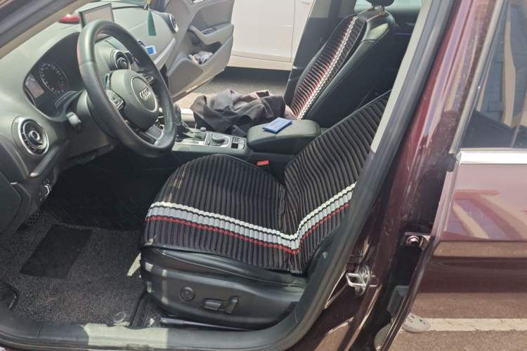 Used Audi A3 2016 Limousine 35 TFSI Prestige Edition Left Front Seat