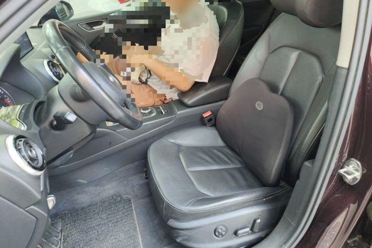 Used Audi A3 2016 Limousine 35 TFSI Style Edition Left Front Seat
