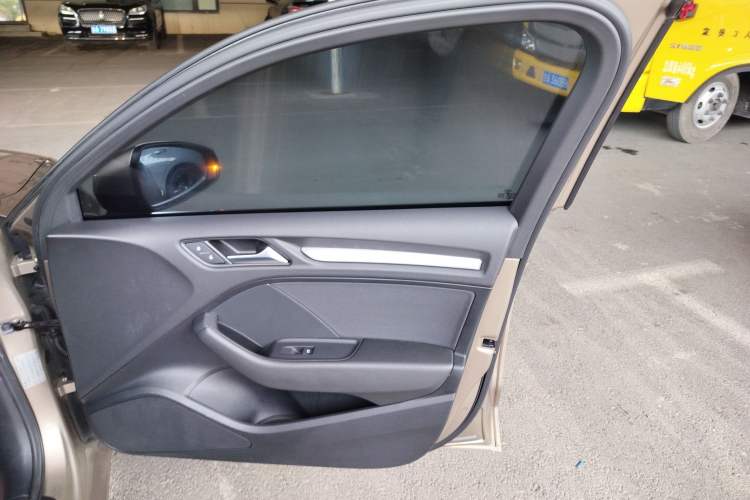 Used Audi A3 2016 Limousine 35 TFSI Prestige Edition Right Front Door Interior