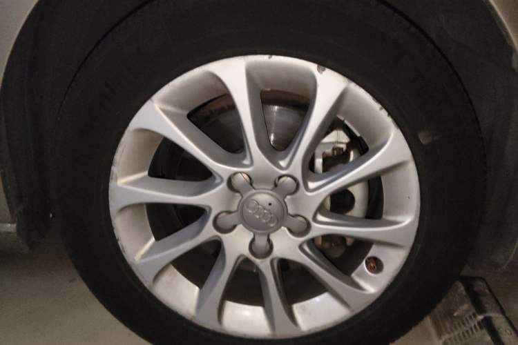 Used Audi A3 2016 Sportback 35 TFSI Ambition Right Front Wheel Hub