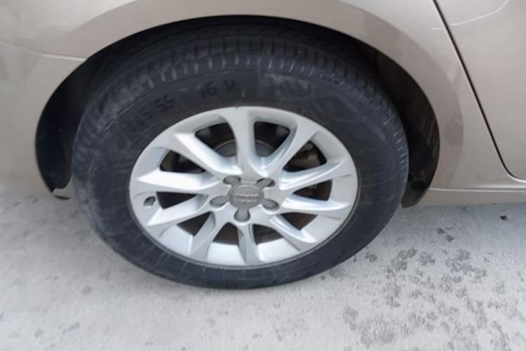 Used Audi A3 2016 Sportback 35 TFSI Ambition Right Rear Wheel Hub