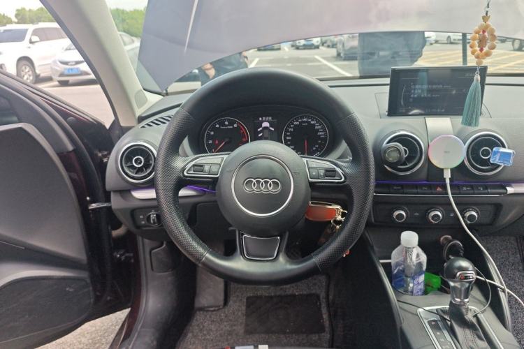 Used Audi A3 2016 Limousine 35 TFSI Prestige Edition Steering Wheel