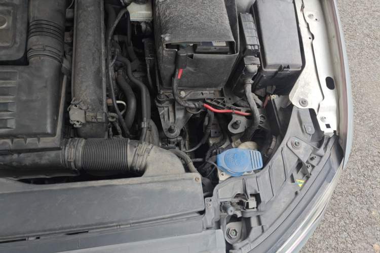 Used Audi A3 2016 Limousine 35 TFSI Ambition Edition Engine Bay Left