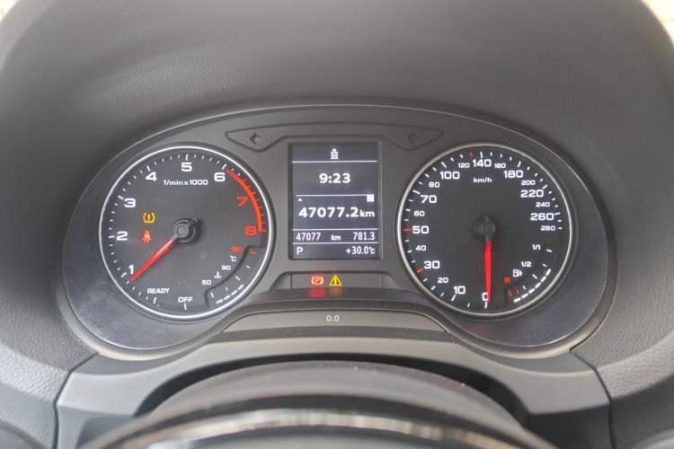 Used Audi A3 2016 Limousine 35 TFSI Ambition Edition Instrument Cluster
