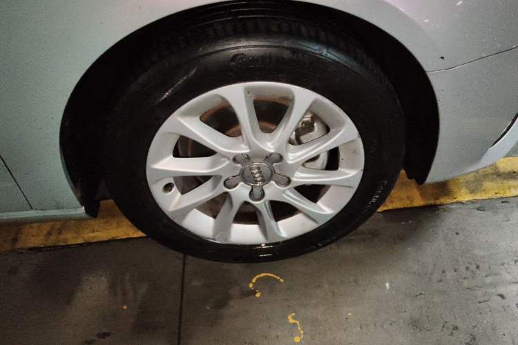 Used Audi A3 2016 Sportback 35 TFSI Ambition Right Front Wheel Hub
