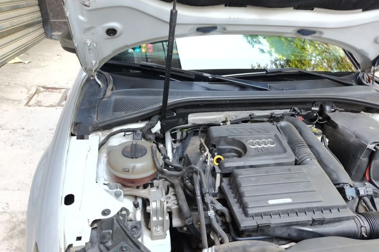 Used Audi A3 2016 Limousine 35 TFSI Prestige Edition Engine Bay Right