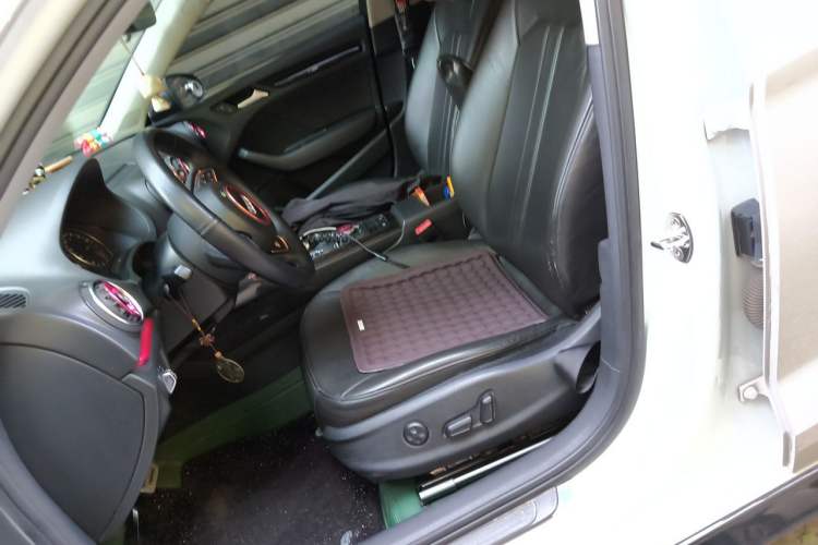 Used Audi A3 2016 Limousine 35 TFSI Prestige Edition Left Front Seat