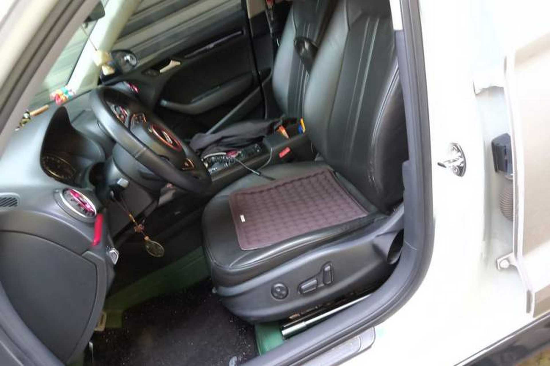 Used Audi A3 2016 Limousine 35 TFSI Prestige Edition Left Front Seat