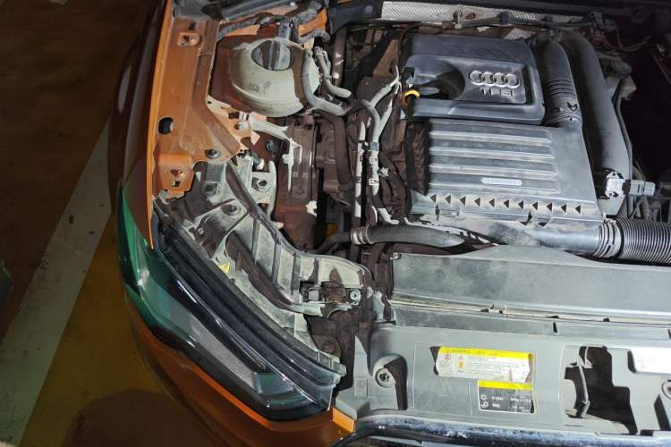 Used Audi A3 2016 Limousine 35 TFSI Style Edition Engine Bay Right