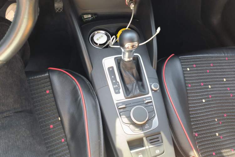 Used Audi A3 2016 Sportback 35 TFSI Ambition Edition Gear Lever