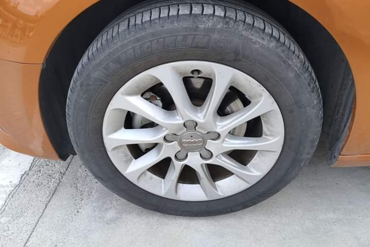 Used Audi A3 2016 Sportback 35 TFSI Ambition Left Front Wheel Hub