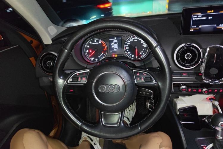 Used Audi A3 2016 Limousine 35 TFSI Style Edition Steering Wheel