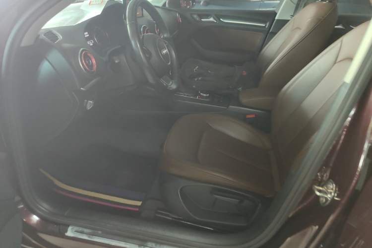 Used Audi A3 2016 Limousine 35 TFSI Ambition Edition Left Front Seat