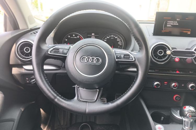 Used Audi A3 2016 Limousine 35 TFSI Prestige Edition Steering Wheel
