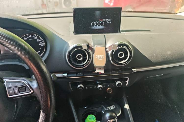 Used Audi A3 2016 Sportback 35 TFSI Style Edition Audio And AC Panel