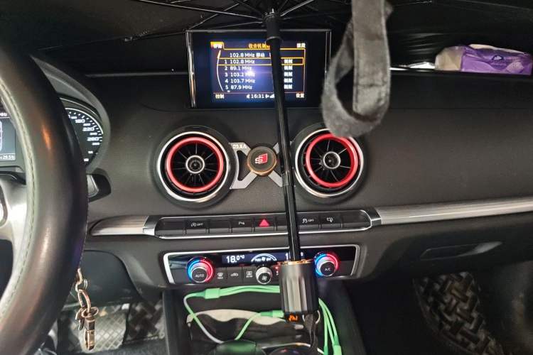 Used Audi A3 2016 Limousine 35 TFSI Prestige Edition Audio And AC Panel