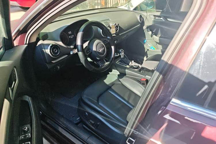 Used Audi A3 2016 Sportback 35 TFSI Style Edition Driver Seat