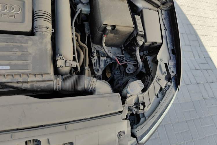 Used Audi A3 2016 Limousine 35 TFSI Prestige Edition Engine Bay Left