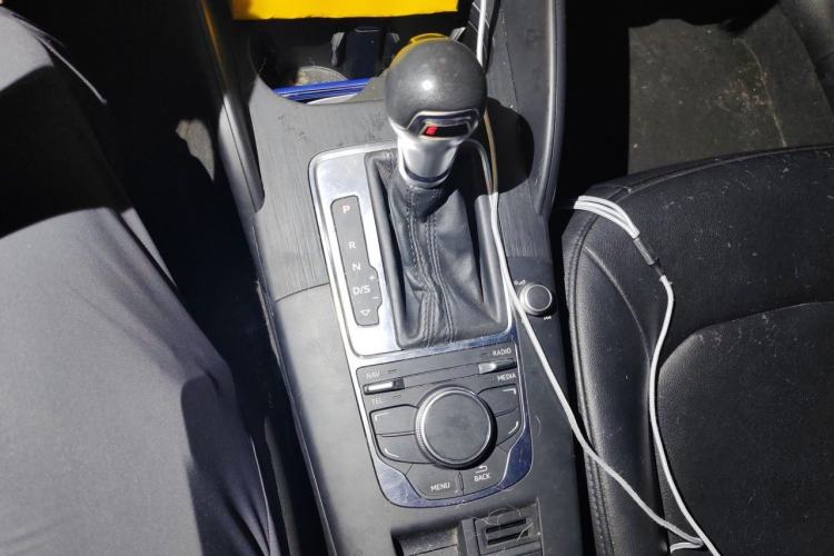 Used Audi A3 2016 Limousine 35 TFSI Style Edition Gear Lever