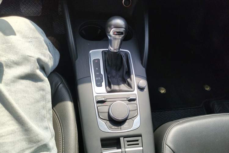 Used Audi A3 2016 Sportback 35 TFSI Style Edition Gear Lever