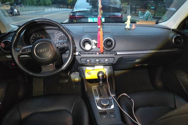 Used Audi A3 2016 Limousine 35 TFSI Style Edition Interior 2