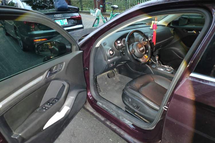 Used Audi A3 2016 Limousine 35 TFSI Style Edition Interior 3