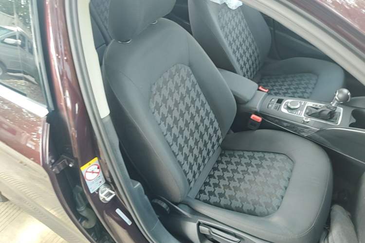 Used Audi A3 2016 Limousine 35 TFSI Prestige Edition Right Front Seat