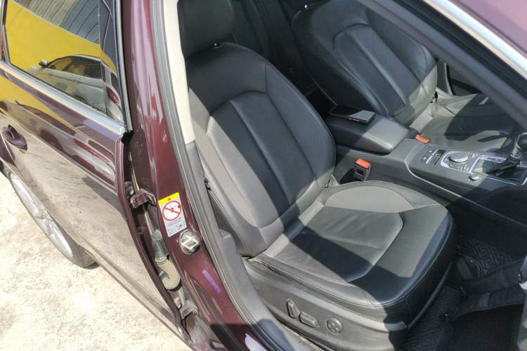 Used Audi A3 2016 Sportback 35 TFSI Style Edition Right Front Seat