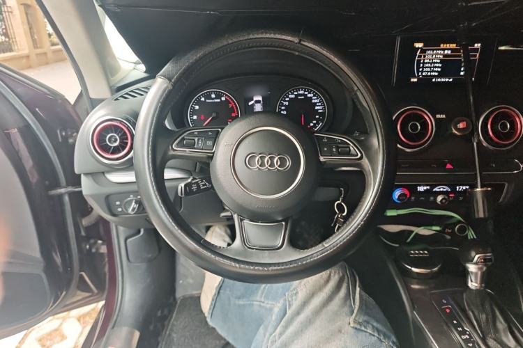 Used Audi A3 2016 Limousine 35 TFSI Prestige Edition Steering Wheel
